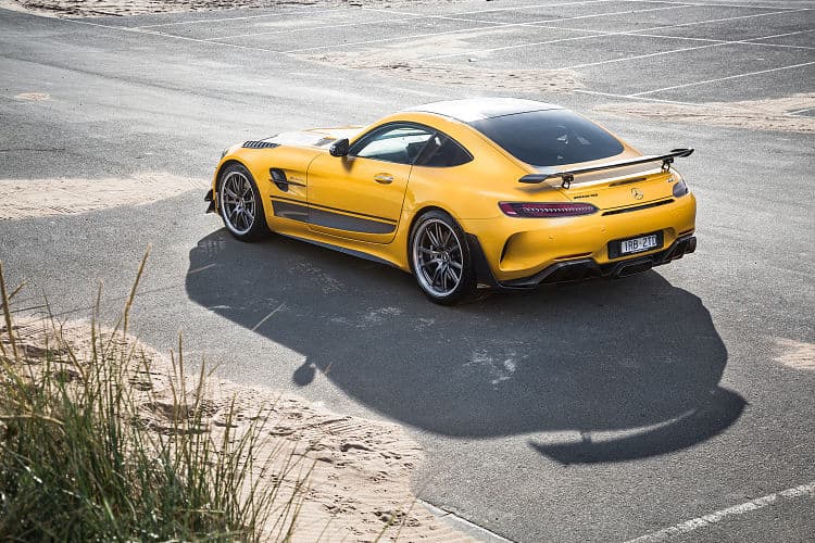奔驰 AMG GT r pro 高清全屏壁纸