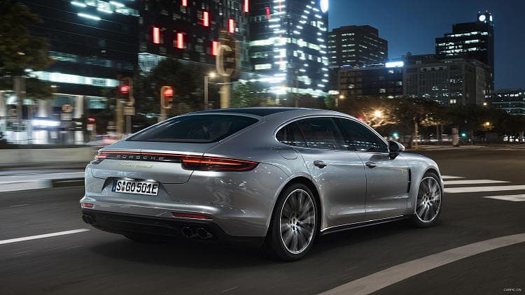 保时捷 Panamera turbo s e-hybrid 高清全屏壁纸