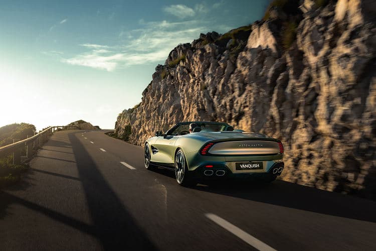阿斯顿·马丁 Vanquish Volante 高清全屏壁纸