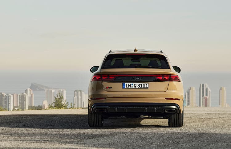 奥迪 Q8 55 tfsi quattro s line 高清全屏壁纸