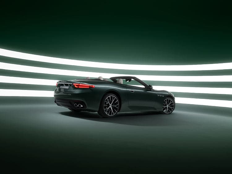 玛莎拉蒂 GranCabrio 490-CV 高清全屏壁纸