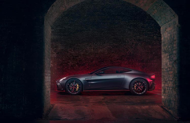 阿斯顿·马丁 Vantage S 高清全屏壁纸
