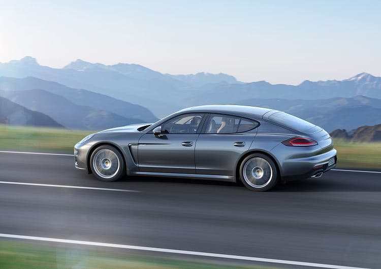 保时捷 Panamera 4s 高清全屏壁纸