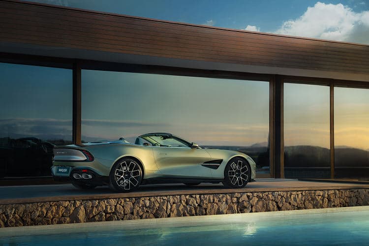 阿斯顿·马丁 Vanquish Volante 高清全屏壁纸