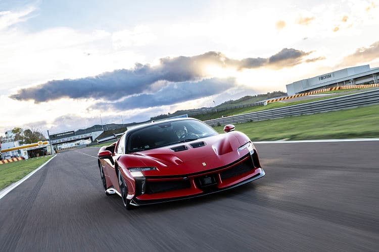 法拉利 SF90 xx stradale 高清全屏壁纸