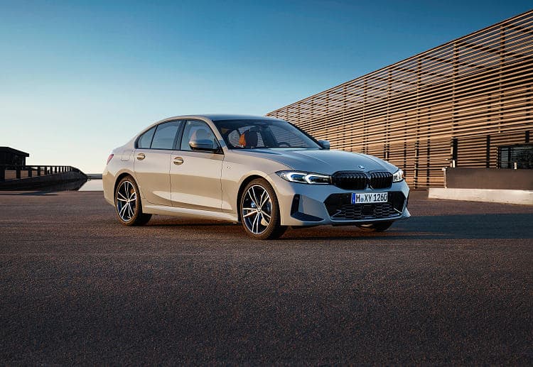 宝马 3系 330li m sport 高清全屏壁纸