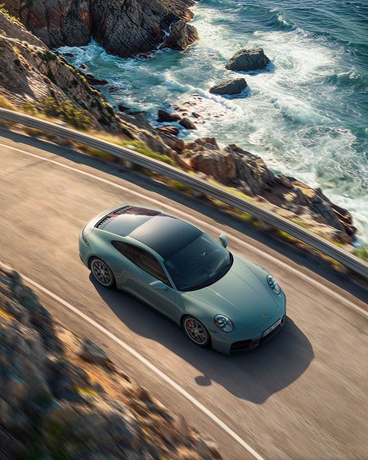 保时捷 911 Carrera 4S 高清全屏壁纸