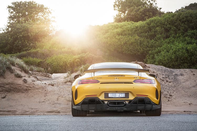 奔驰 AMG GT r pro 高清全屏壁纸