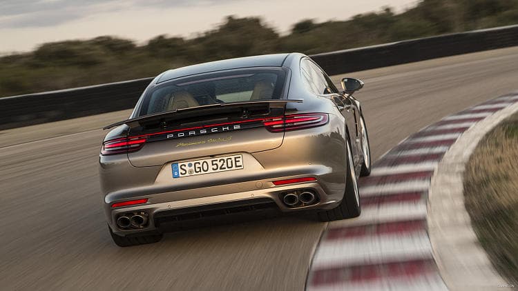 保时捷 Panamera turbo s e-hybrid 高清全屏壁纸