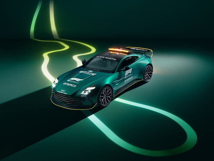 阿斯顿·马丁 Vantage F1 安全车 高清全屏壁纸