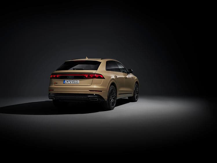 奥迪 Q8 55 tfsi quattro s line 高清全屏壁纸