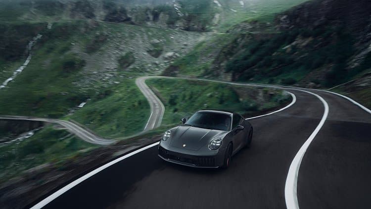 保时捷 911 Carrera 4 GTS Sonderwunsch 高清全屏壁纸