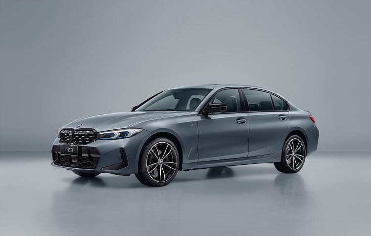 宝马 3系 330li m sport 高清全屏壁纸