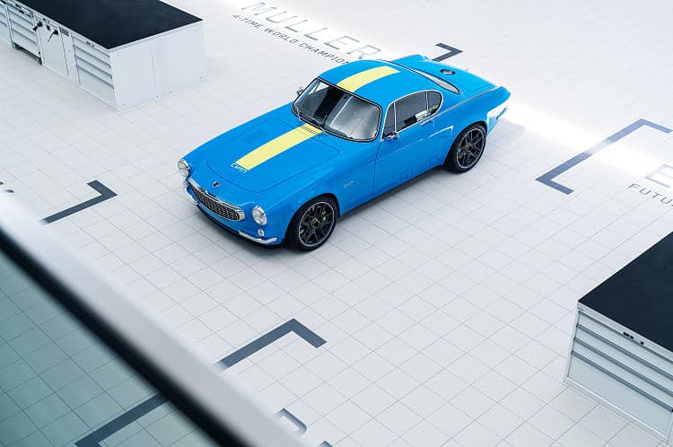 沃尔沃 P1800 Cyan 高清全屏壁纸