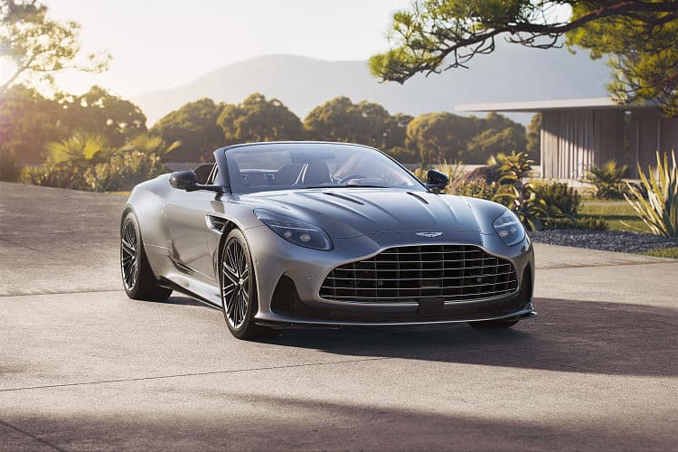 阿斯顿·马丁 DB12 volante 高清全屏壁纸