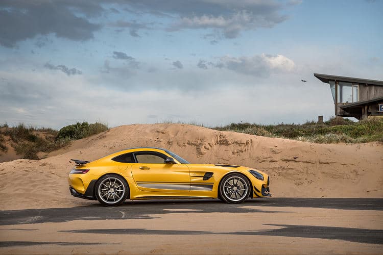 奔驰 AMG GT r pro 高清全屏壁纸