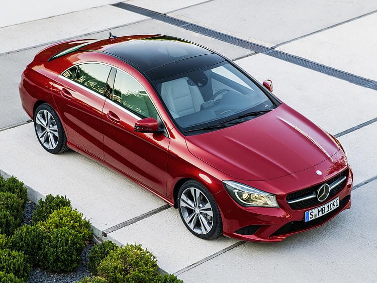奔驰 CLA 220 cdi 高清全屏壁纸