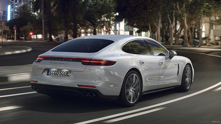 保时捷 Panamera turbo s e-hybrid 高清全屏壁纸