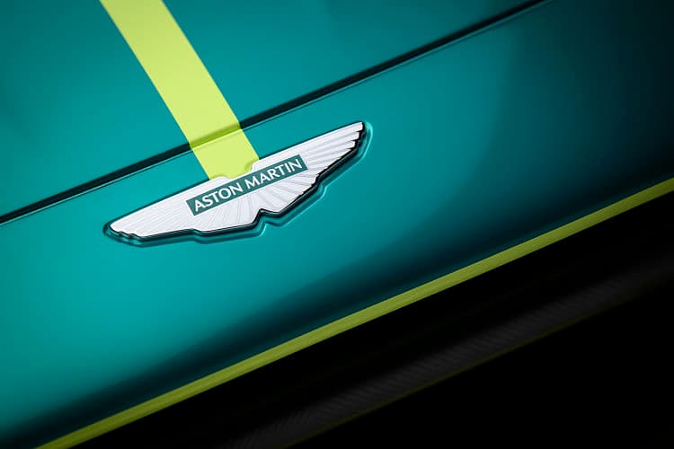 阿斯顿·马丁 Vantage gt3 高清全屏壁纸