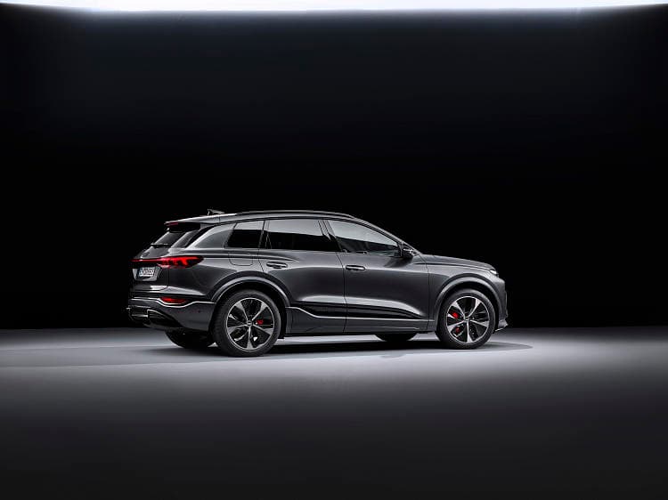 奥迪 SQ6 e-tron 高清全屏壁纸