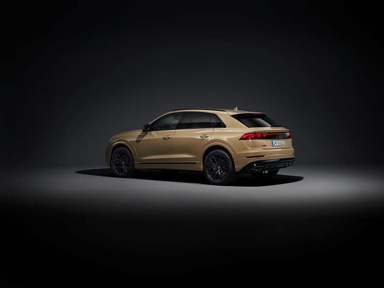 奥迪 Q8 55 tfsi quattro s line 高清全屏壁纸