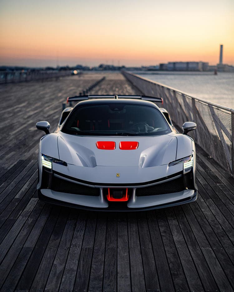 法拉利 SF90 xx stradale 高清全屏壁纸