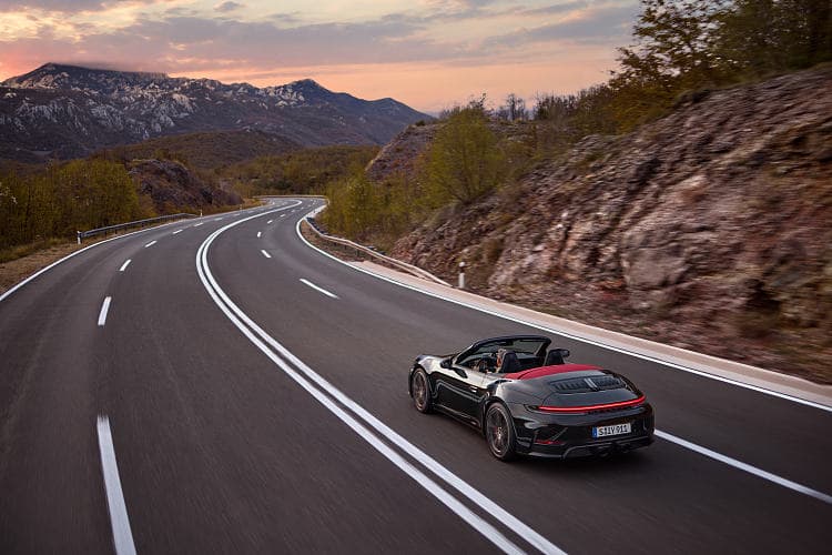 保时捷 911 carrera gts cabriolet 高清全屏壁纸