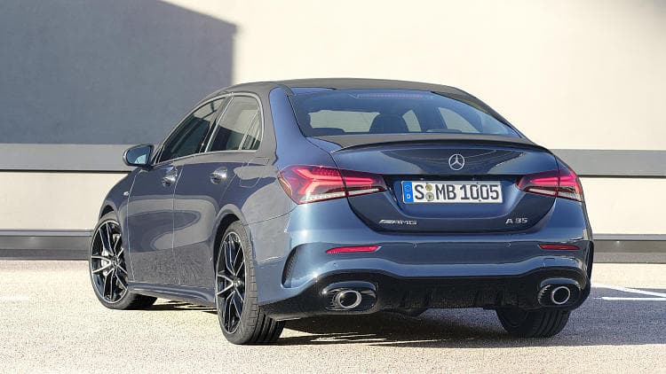 奔驰 AMG A 35 sedan 高清全屏壁纸