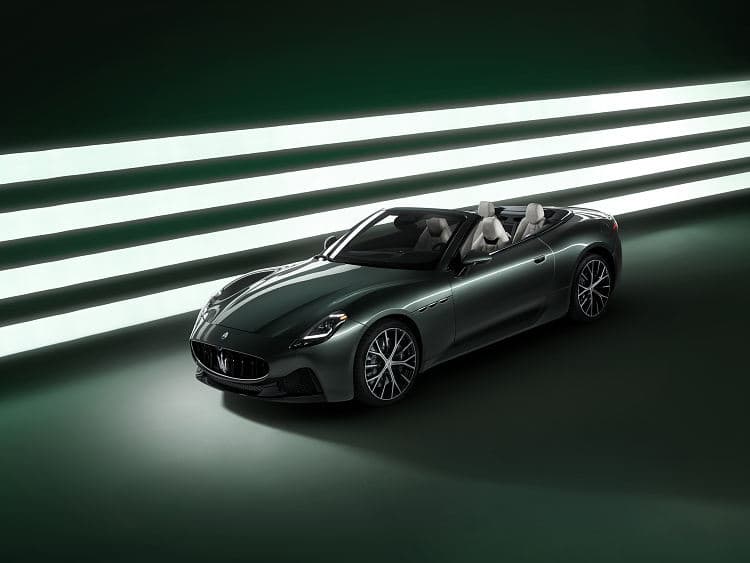 玛莎拉蒂 GranCabrio 490-CV 高清全屏壁纸
