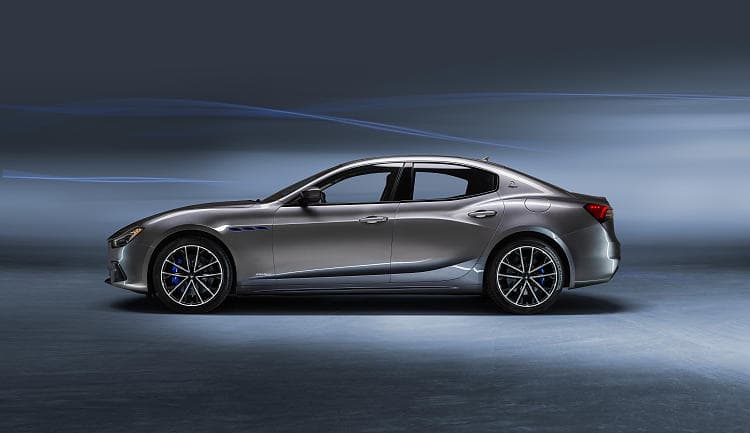 玛莎拉蒂 Ghibli Hybrid 高清全屏壁纸