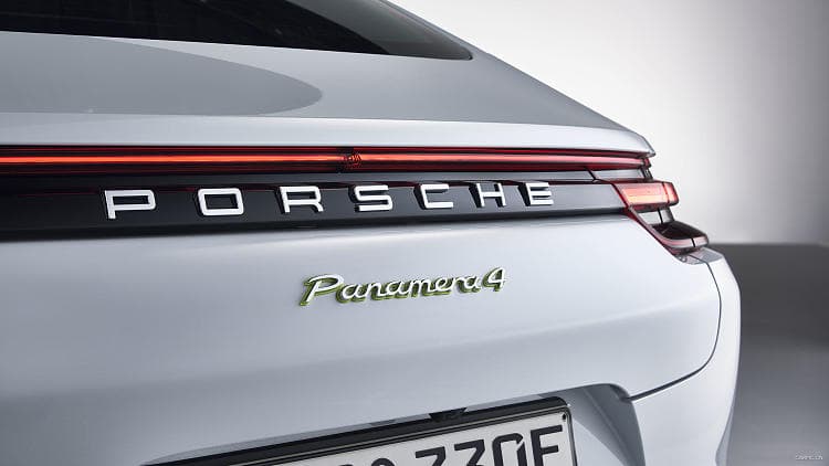 保时捷 Panamera hybrid 高清全屏壁纸
