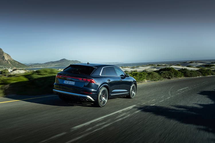 奥迪 SQ8 tfsi 高清全屏壁纸