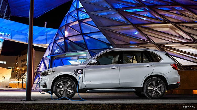 宝马 X5 xdrive40e 高清全屏壁纸
