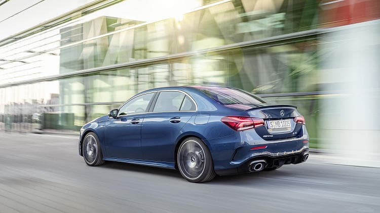 奔驰 AMG A 35 sedan 高清全屏壁纸