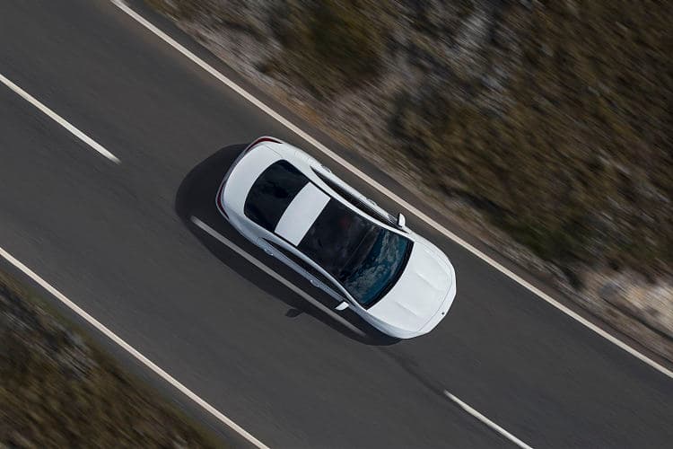奔驰 GLA 200 amg line 高清全屏壁纸