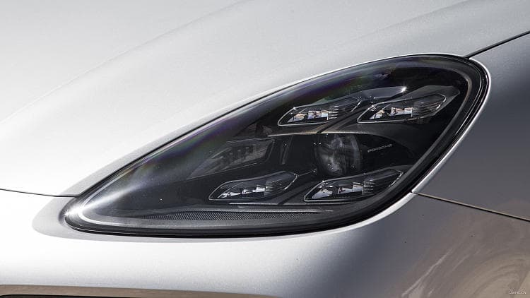 保时捷 卡宴 turbo 高清全屏壁纸