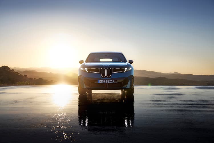 宝马 iX3 50 xDrive 高清全屏壁纸