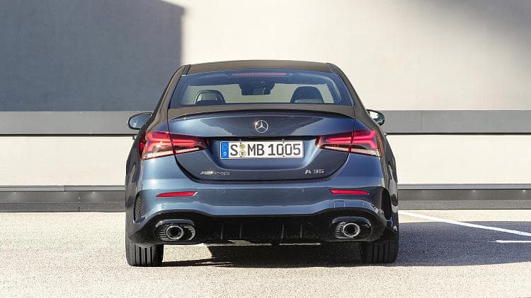 奔驰 AMG A 35 sedan 高清全屏壁纸