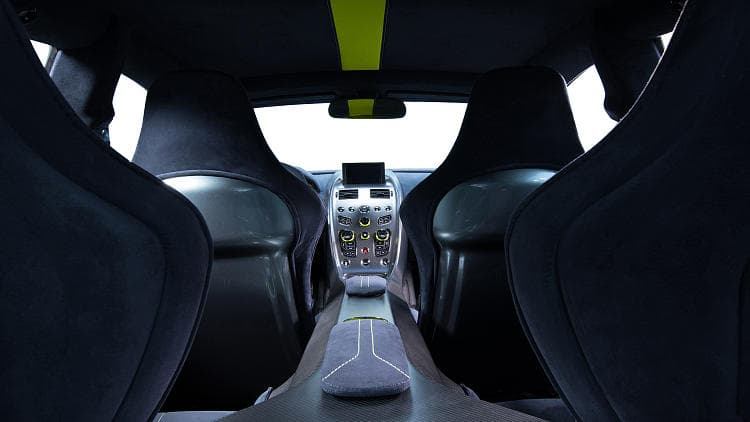阿斯顿·马丁 Rapide amr 高清全屏壁纸