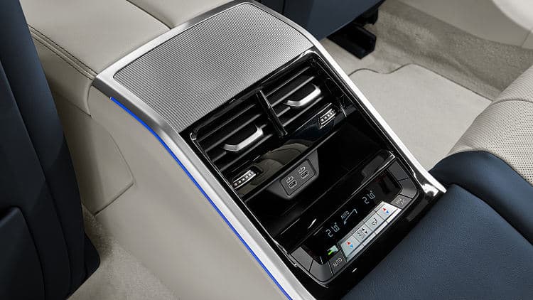 宝马 8系 gran coupe 高清全屏壁纸