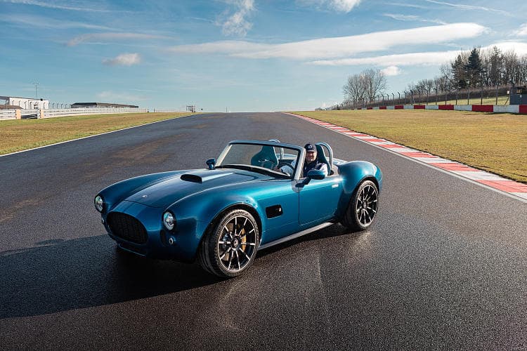 AC 眼镜蛇 gt roadster 高清全屏壁纸