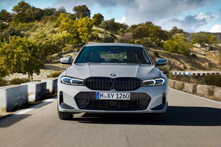 宝马 3系 330li m sport 高清全屏壁纸