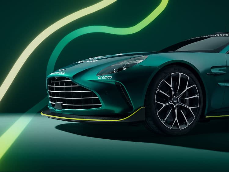 阿斯顿·马丁 Vantage F1 安全车 高清全屏壁纸