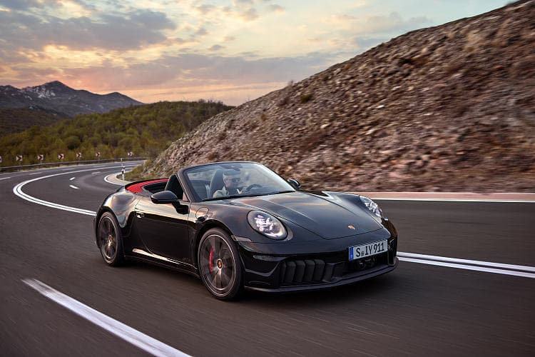 保时捷 911 carrera gts cabriolet 高清全屏壁纸