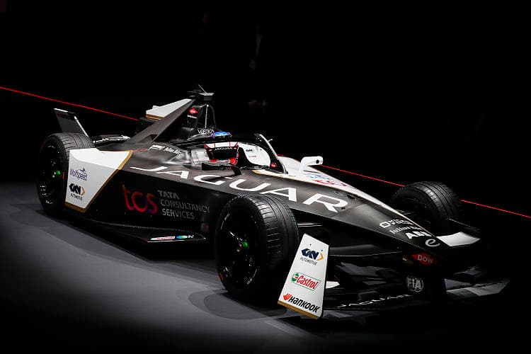 F1 捷豹 I-TYPE 6 高清全屏壁纸