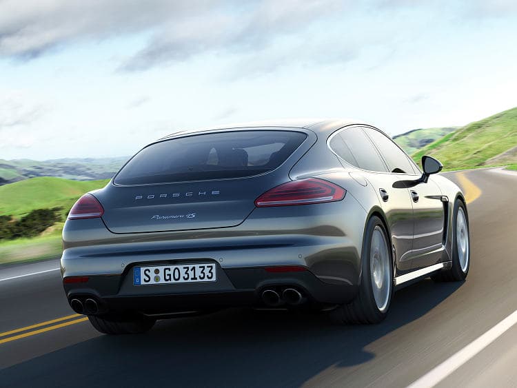 保时捷 Panamera 4s 高清全屏壁纸