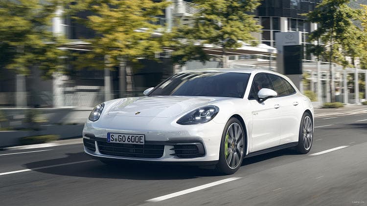 保时捷 Panamera sport turismo 高清全屏壁纸