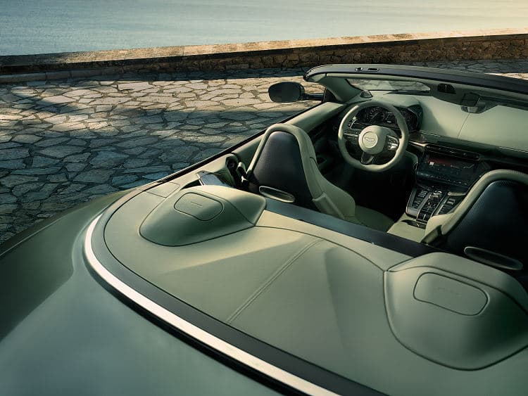 阿斯顿·马丁 Vanquish Volante 高清全屏壁纸