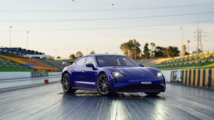 保时捷 Taycan Turbo GT 高清全屏壁纸