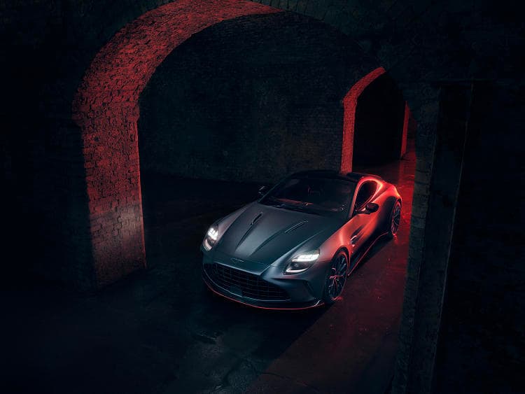 阿斯顿·马丁 Vantage S 高清全屏壁纸